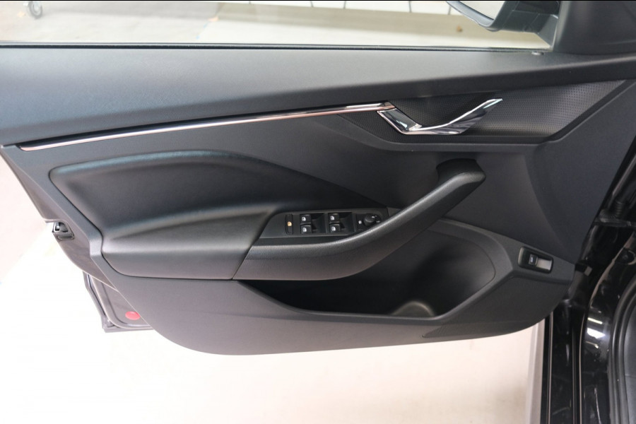 Škoda Kamiq 1.5 TSI ACT Business Edition Automaat - N.A.P. Airco, Camera, Cruise, Virtual Display, PDC.