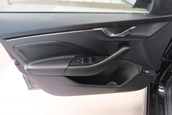 Škoda Kamiq 1.5 TSI ACT Business Edition Automaat - N.A.P. Airco, Camera, Cruise, Virtual Display, PDC.