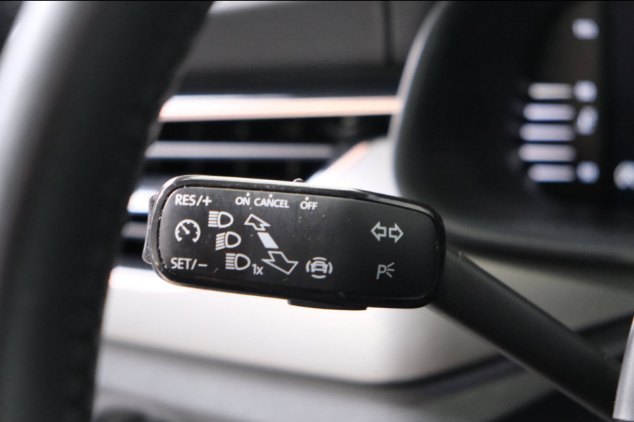 Škoda Kamiq 1.5 TSI ACT Business Edition Automaat - N.A.P. Airco, Camera, Cruise, Virtual Display, PDC.