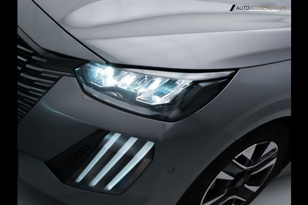 Peugeot 208 1.2 PureTech 100 Allure Sportive (APPLE CARPLAY,CLIMATE,PARKEERSENSOREN,LED VERLICHTING,LM-VELGEN,TOPCONDITIE)
