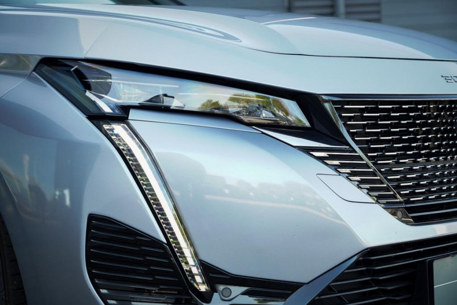 Peugeot 308 1.6 Plug-in Hybrid 225 GT / LED / 18'' / AGR / Winter / Elec Stoel / Alcantara / Massage / Camera