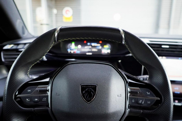 Peugeot 308 1.6 Plug-in Hybrid 225 GT / LED / 18'' / AGR / Winter / Elec Stoel / Alcantara / Massage / Camera