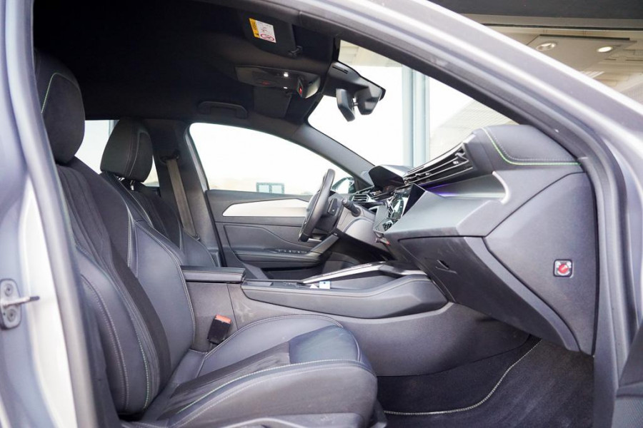 Peugeot 308 1.6 Plug-in Hybrid 225 GT / LED / 18'' / AGR / Winter / Elec Stoel / Alcantara / Massage / Camera