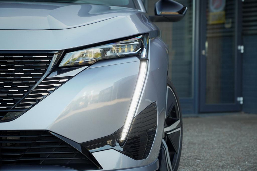 Peugeot 308 1.6 Plug-in Hybrid 225 GT / LED / 18'' / AGR / Winter / Elec Stoel / Alcantara / Massage / Camera