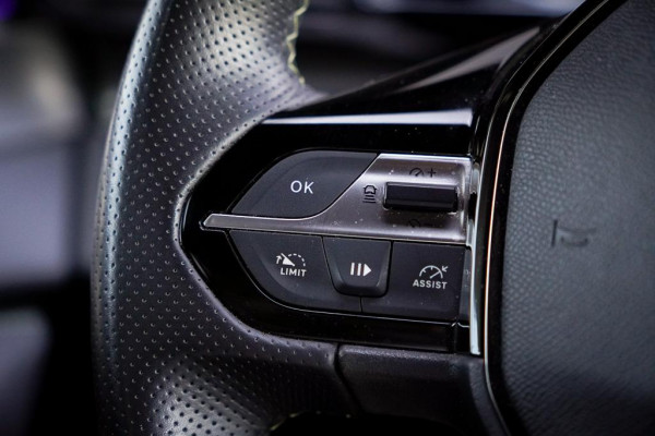 Peugeot 308 1.6 Plug-in Hybrid 225 GT / LED / 18'' / AGR / Winter / Elec Stoel / Alcantara / Massage / Camera