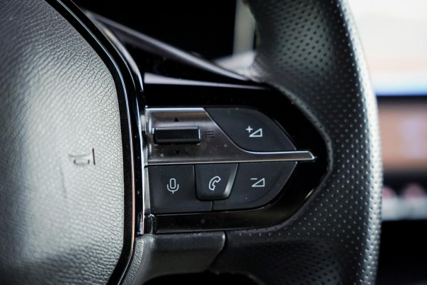 Peugeot 308 1.6 Plug-in Hybrid 225 GT / LED / 18'' / AGR / Winter / Elec Stoel / Alcantara / Massage / Camera