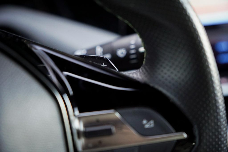 Peugeot 308 1.6 Plug-in Hybrid 225 GT / LED / 18'' / AGR / Winter / Elec Stoel / Alcantara / Massage / Camera