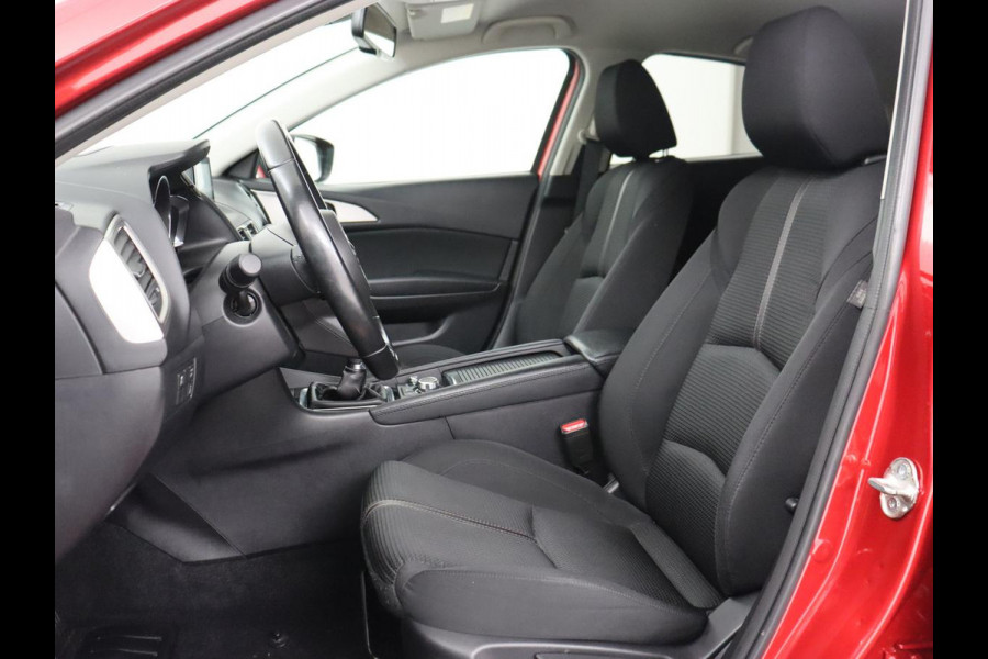 Mazda 3 2.0 SkyActiv-G 120 SkyLease+ | Stoel & stuurverwarming | Head-Up | Trekhaak | Camera | Navigatie | Full LED | Parkeerhulp | Climate control | Bluetooth | DAB | Cruise control | 103.800km NAP