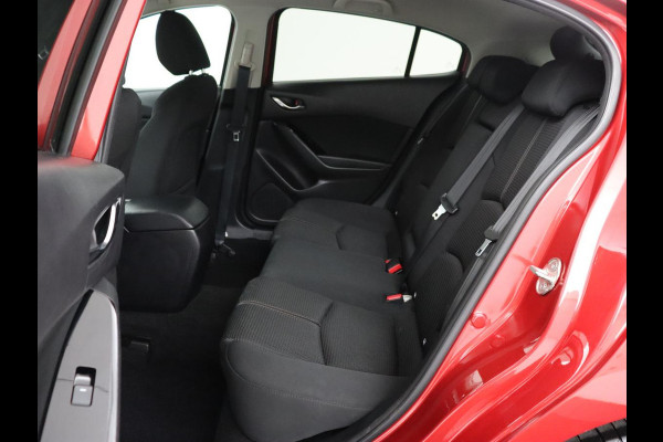 Mazda 3 2.0 SkyActiv-G 120 SkyLease+ | Stoel & stuurverwarming | Head-Up | Trekhaak | Camera | Navigatie | Full LED | Parkeerhulp | Climate control | Bluetooth | DAB | Cruise control | 103.800km NAP