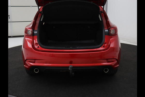 Mazda 3 2.0 SkyActiv-G 120 SkyLease+ | Stoel & stuurverwarming | Head-Up | Trekhaak | Camera | Navigatie | Full LED | Parkeerhulp | Climate control | Bluetooth | DAB | Cruise control | 103.800km NAP
