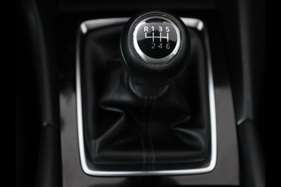 Mazda 3 2.0 SkyActiv-G 120 SkyLease+ | Stoel & stuurverwarming | Head-Up | Trekhaak | Camera | Navigatie | Full LED | Parkeerhulp | Climate control | Bluetooth | DAB | Cruise control | 103.800km NAP