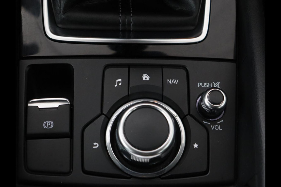 Mazda 3 2.0 SkyActiv-G 120 SkyLease+ | Stoel & stuurverwarming | Head-Up | Trekhaak | Camera | Navigatie | Full LED | Parkeerhulp | Climate control | Bluetooth | DAB | Cruise control | 103.800km NAP