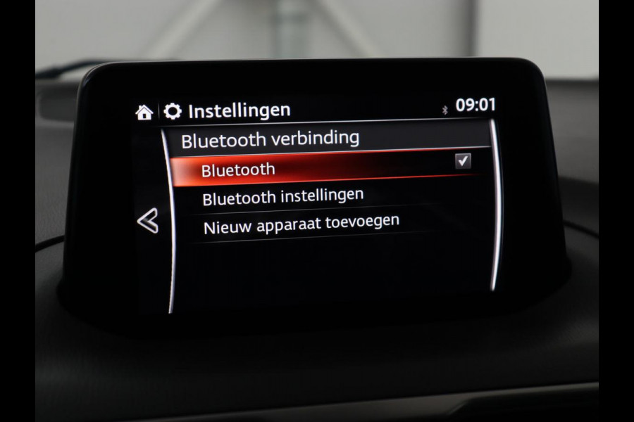 Mazda 3 2.0 SkyActiv-G 120 SkyLease+ | Stoel & stuurverwarming | Head-Up | Trekhaak | Camera | Navigatie | Full LED | Parkeerhulp | Climate control | Bluetooth | DAB | Cruise control | 103.800km NAP