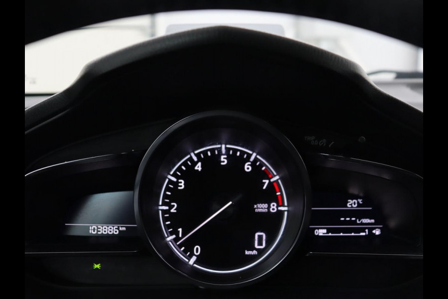 Mazda 3 2.0 SkyActiv-G 120 SkyLease+ | Stoel & stuurverwarming | Head-Up | Trekhaak | Camera | Navigatie | Full LED | Parkeerhulp | Climate control | Bluetooth | DAB | Cruise control | 103.800km NAP