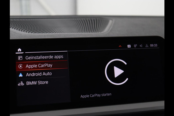 BMW 3-serie 320i Executive Edition | Sportstoelen | Carplay | Live Cockpit | Half leder | Navigatie | Full LED | Climate control | Parkeerhulp | Cruise control | Bluetooth