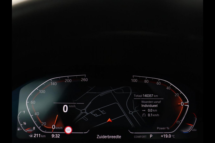 BMW 3-serie 320i Executive Edition | Sportstoelen | Carplay | Live Cockpit | Half leder | Navigatie | Full LED | Climate control | Parkeerhulp | Cruise control | Bluetooth