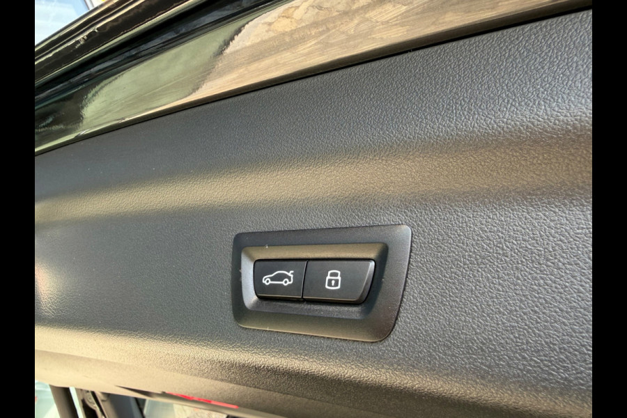 BMW X1 XDrive25e, NAP, 4WD, M-Sport, Leder, Pano, Trekhaak, CarPlay