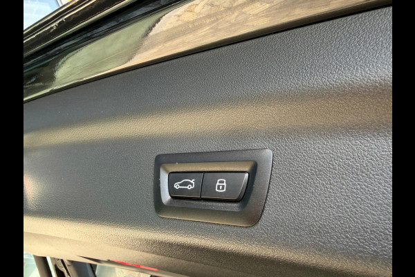 BMW X1 XDrive25e, NAP, 4WD, M-Sport, Leder, Pano, Trekhaak, CarPlay