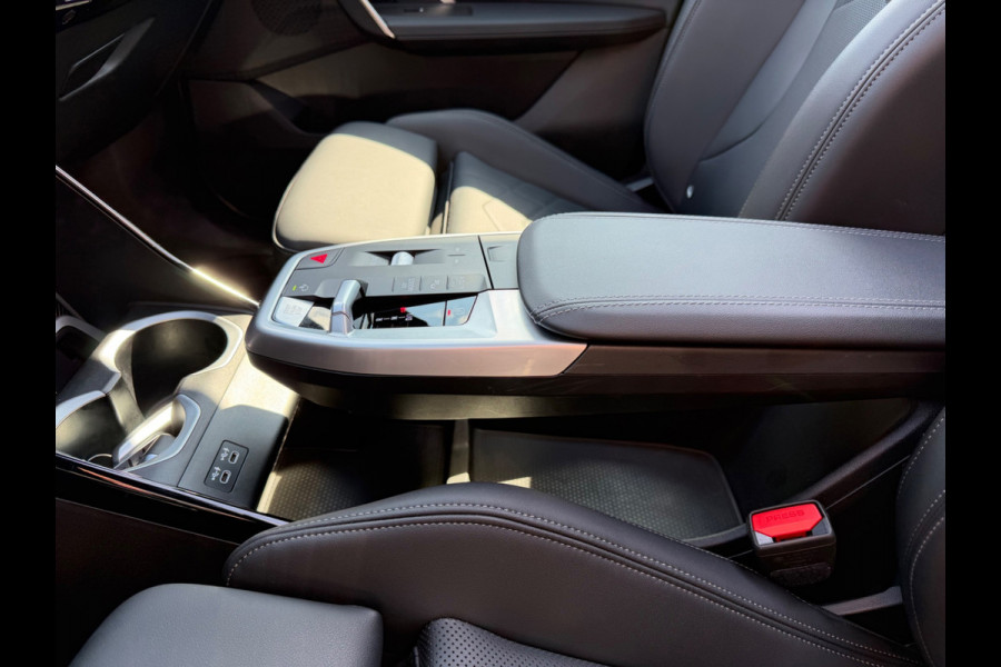 BMW X1 XDrive25e, NAP, 4WD, M-Sport, Leder, Pano, Trekhaak, CarPlay