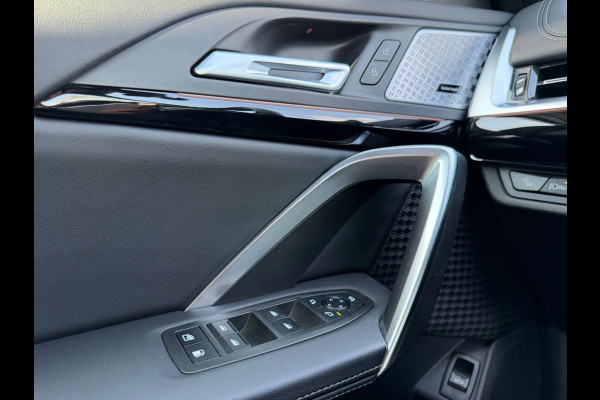 BMW X1 XDrive25e, NAP, 4WD, M-Sport, Leder, Pano, Trekhaak, CarPlay