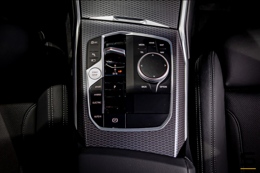 BMW 3 Serie Touring 330e|M-sport|Cam|Leder|Garantie|StoelVerw