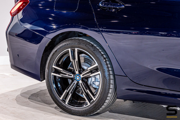 BMW 3 Serie Touring 330e|M-sport|Cam|Leder|Garantie|StoelVerw