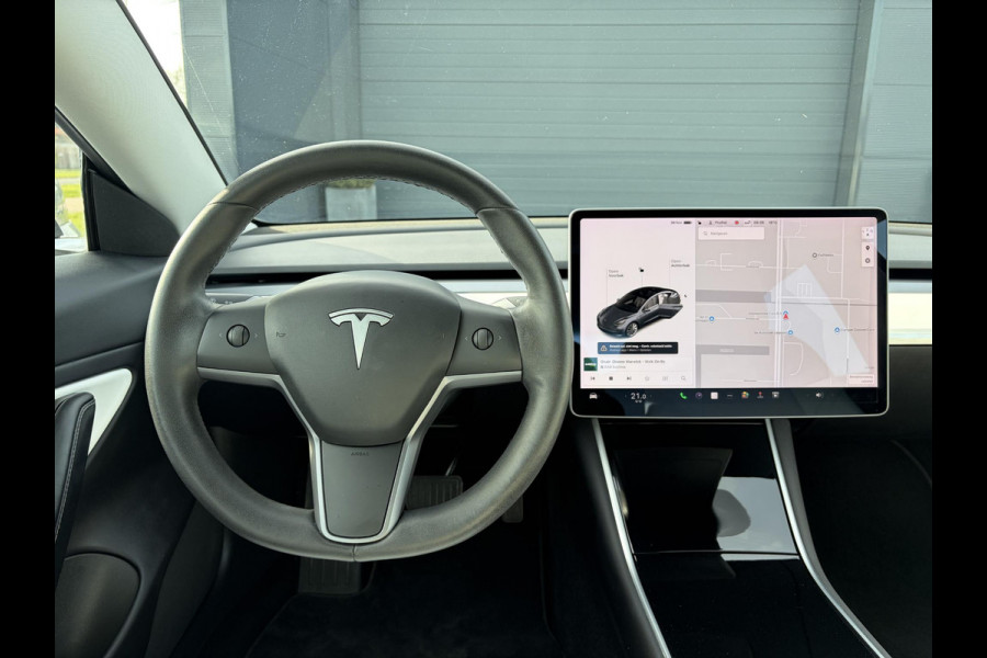 Tesla Model 3 Long Range AWD 75 kWh 2e Eigenaar,Autopilot,Panodak,Leder,360 Camera,Adaptive Cruise,NL Auto,N.A.P,Extra zomer banden,APK tot 09-2027