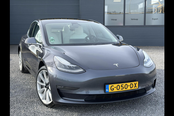 Tesla Model 3 Long Range AWD 75 kWh 2e Eigenaar,Autopilot,Panodak,Leder,360 Camera,Adaptive Cruise,NL Auto,N.A.P,Extra zomer banden,APK tot 09-2027