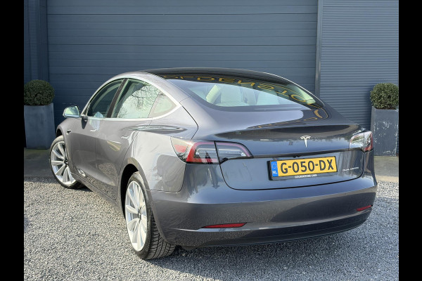 Tesla Model 3 Long Range AWD 75 kWh 2e Eigenaar,Autopilot,Panodak,Leder,360 Camera,Adaptive Cruise,NL Auto,N.A.P,Extra zomer banden,APK tot 09-2027