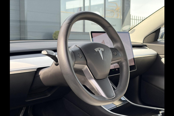 Tesla Model 3 Long Range AWD 75 kWh 2e Eigenaar,Autopilot,Panodak,Leder,360 Camera,Adaptive Cruise,NL Auto,N.A.P,Extra zomer banden,APK tot 09-2027