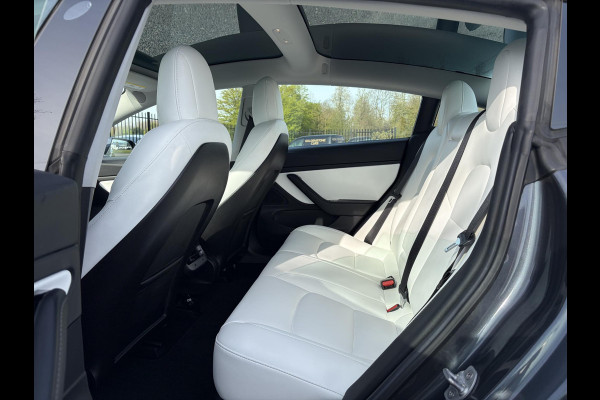 Tesla Model 3 Long Range AWD 75 kWh 2e Eigenaar,Autopilot,Panodak,Leder,360 Camera,Adaptive Cruise,NL Auto,N.A.P,Extra zomer banden,APK tot 09-2027