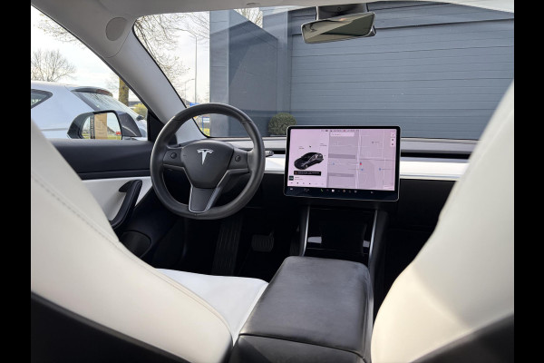Tesla Model 3 Long Range AWD 75 kWh 2e Eigenaar,Autopilot,Panodak,Leder,360 Camera,Adaptive Cruise,NL Auto,N.A.P,Extra zomer banden,APK tot 09-2027