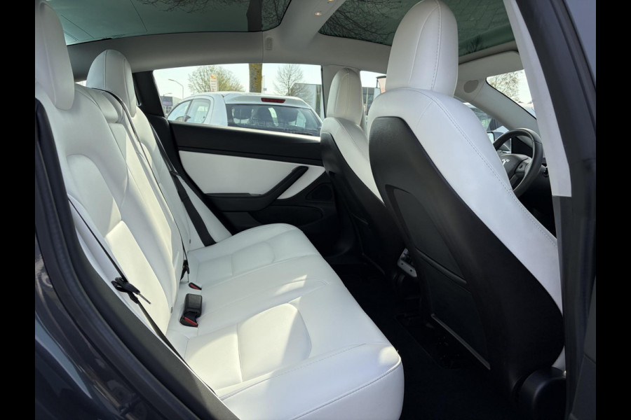 Tesla Model 3 Long Range AWD 75 kWh 2e Eigenaar,Autopilot,Panodak,Leder,360 Camera,Adaptive Cruise,NL Auto,N.A.P,Extra zomer banden,APK tot 09-2027