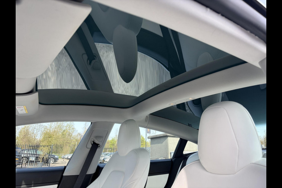 Tesla Model 3 Long Range AWD 75 kWh 2e Eigenaar,Autopilot,Panodak,Leder,360 Camera,Adaptive Cruise,NL Auto,N.A.P,Extra zomer banden,APK tot 09-2027