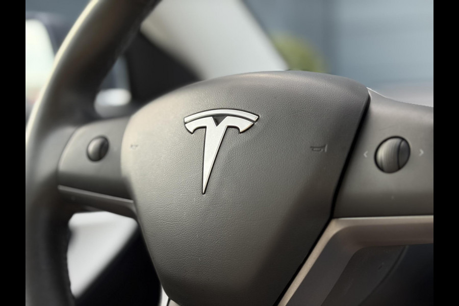 Tesla Model 3 Long Range AWD 75 kWh 2e Eigenaar,Autopilot,Panodak,Leder,360 Camera,Adaptive Cruise,NL Auto,N.A.P,Extra zomer banden,APK tot 09-2027