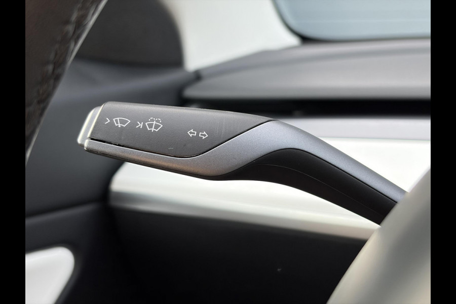 Tesla Model 3 Long Range AWD 75 kWh 2e Eigenaar,Autopilot,Panodak,Leder,360 Camera,Adaptive Cruise,NL Auto,N.A.P,Extra zomer banden,APK tot 09-2027