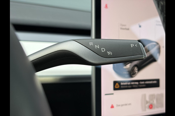 Tesla Model 3 Long Range AWD 75 kWh 2e Eigenaar,Autopilot,Panodak,Leder,360 Camera,Adaptive Cruise,NL Auto,N.A.P,Extra zomer banden,APK tot 09-2027