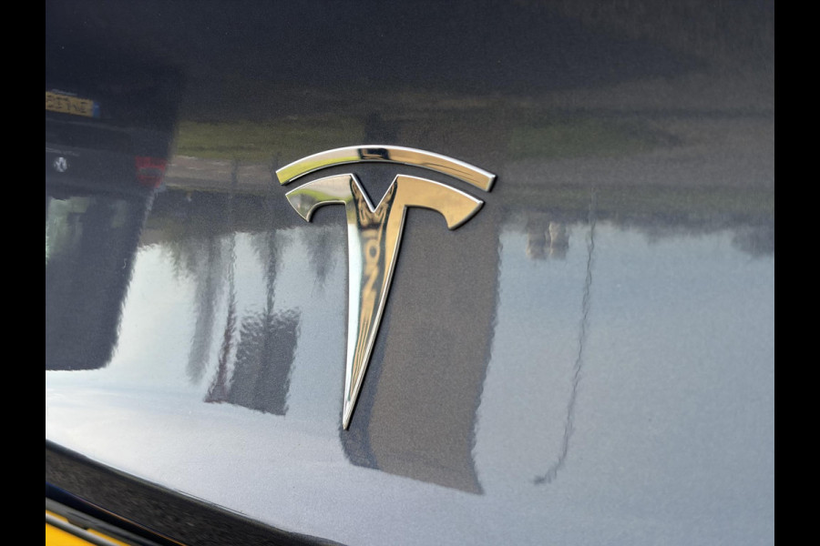 Tesla Model 3 Long Range AWD 75 kWh 2e Eigenaar,Autopilot,Panodak,Leder,360 Camera,Adaptive Cruise,NL Auto,N.A.P,Extra zomer banden,APK tot 09-2027