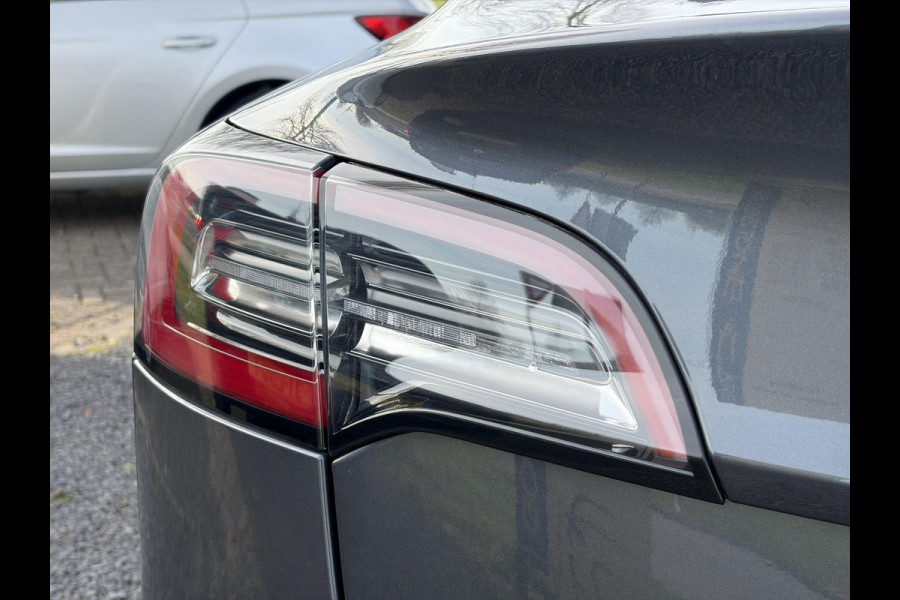 Tesla Model 3 Long Range AWD 75 kWh 2e Eigenaar,Autopilot,Panodak,Leder,360 Camera,Adaptive Cruise,NL Auto,N.A.P,Extra zomer banden,APK tot 09-2027