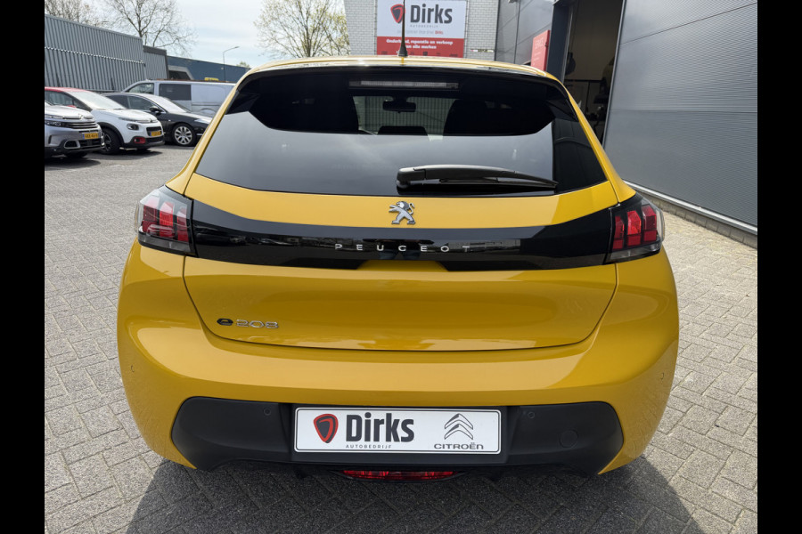 Peugeot e-208 Active Pack 50 kWh (Automatische Airco - LED - Navigatie - Apple Carplay - Keyless Start - Lichtmetalen Velgen)