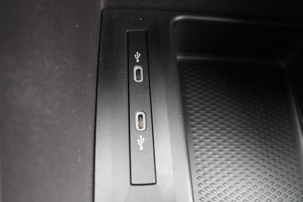 Volkswagen Caddy 2.0 TDI 102pk Euro 6 Airco Navigatie Apple Carplay Camera