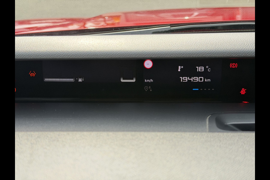 Citroën C3 100pk Max (Camera - LED - Automatische Airco - Navigatie - Parkeersensoren - Draadloos laden - Apple Carplay)