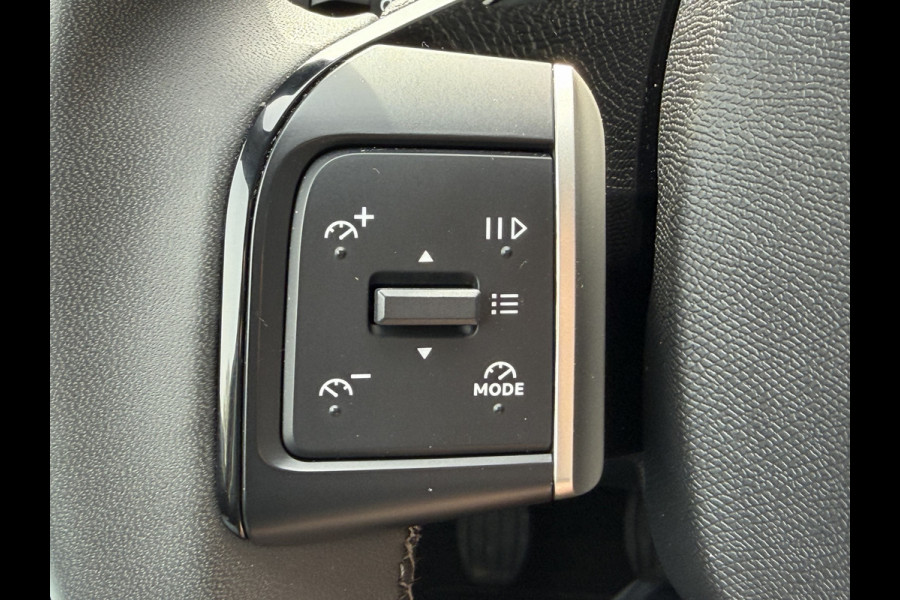 Citroën C3 100pk Max (Camera - LED - Automatische Airco - Navigatie - Parkeersensoren - Draadloos laden - Apple Carplay)
