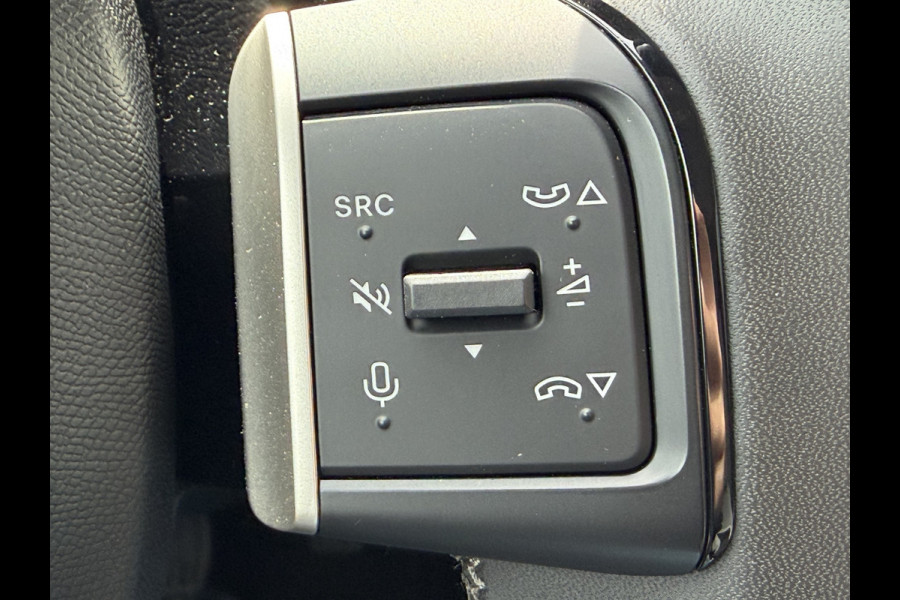 Citroën C3 100pk Max (Camera - LED - Automatische Airco - Navigatie - Parkeersensoren - Draadloos laden - Apple Carplay)