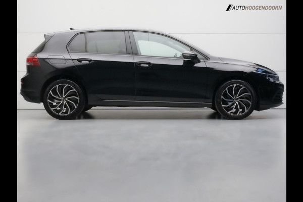 Volkswagen Golf 1.5 TSI Life Business Luxe (STUURVERWARMING,MEMORY,PANORAMA,ADAPTIVE CRUISE,SFEERVERLICHTING,CAMERA,TOPCONDITIE)