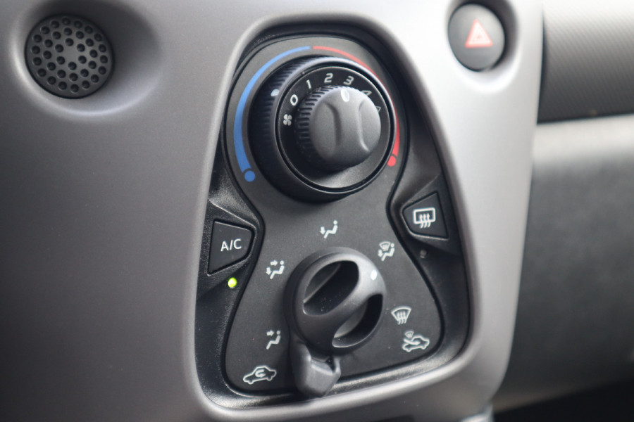 Peugeot 108 1.0 e-VTi Active | 5drs. | Bluetooth | Airco |