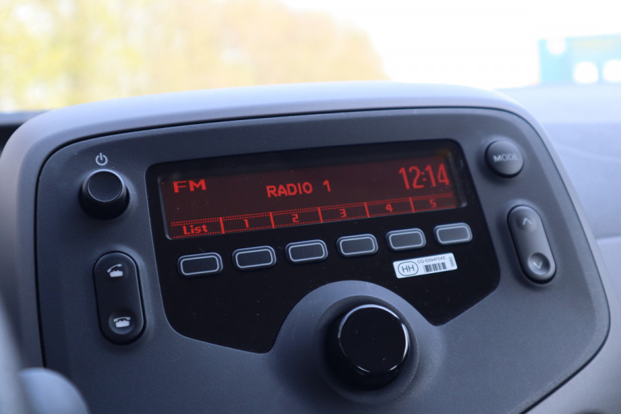 Peugeot 108 1.0 e-VTi Active | 5drs. | Bluetooth | Airco |