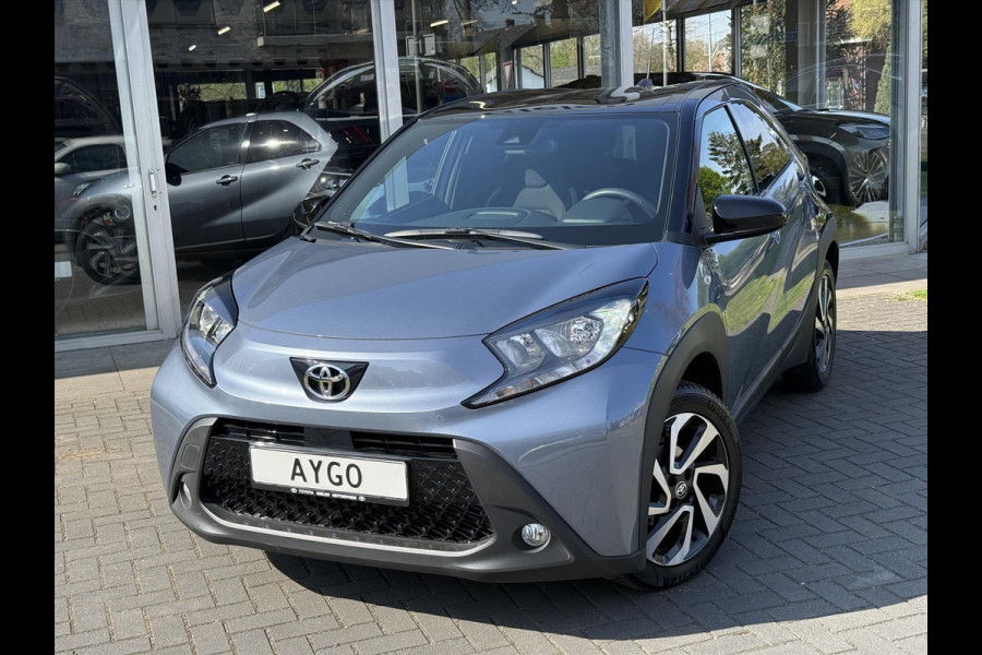 Toyota Aygo X 1.0 VVT-i S-CVT Automaat Pulse Bi-Tone | Stoelverwarming, Airconditioning, 17 inch, CarPlay, Adaptive cruise control