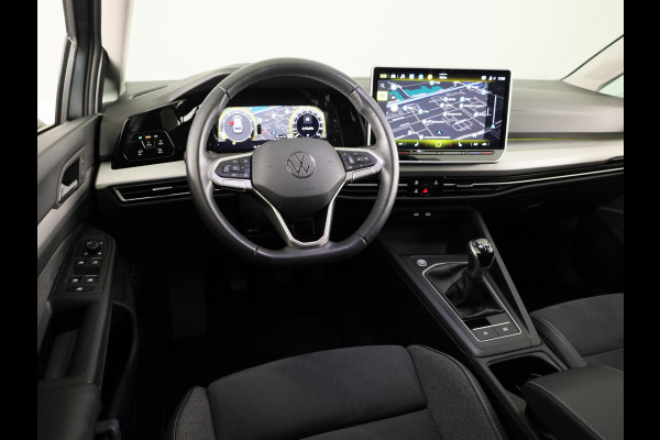 Volkswagen Golf variant Life Business 1.5 TSI 85 kW / 116 pk Variant 6 ver | Navigatie | Stoelverwarming | Carplay & Android auto | Parkeersensoren | Ergo stoelen |