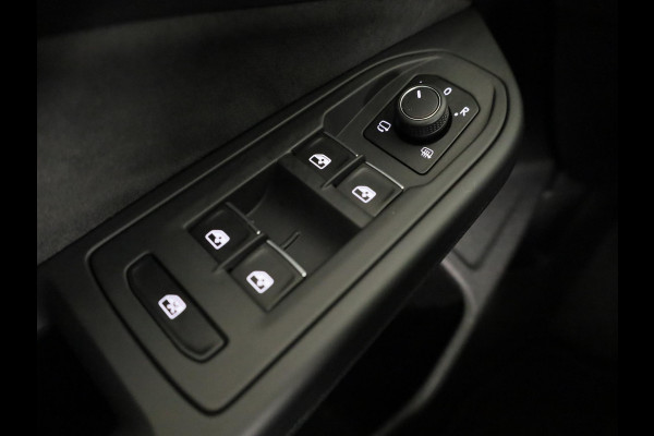 Volkswagen Golf variant Life Business 1.5 TSI 85 kW / 116 pk Variant 6 ver | Navigatie | Stoelverwarming | Carplay & Android auto | Parkeersensoren | Ergo stoelen |